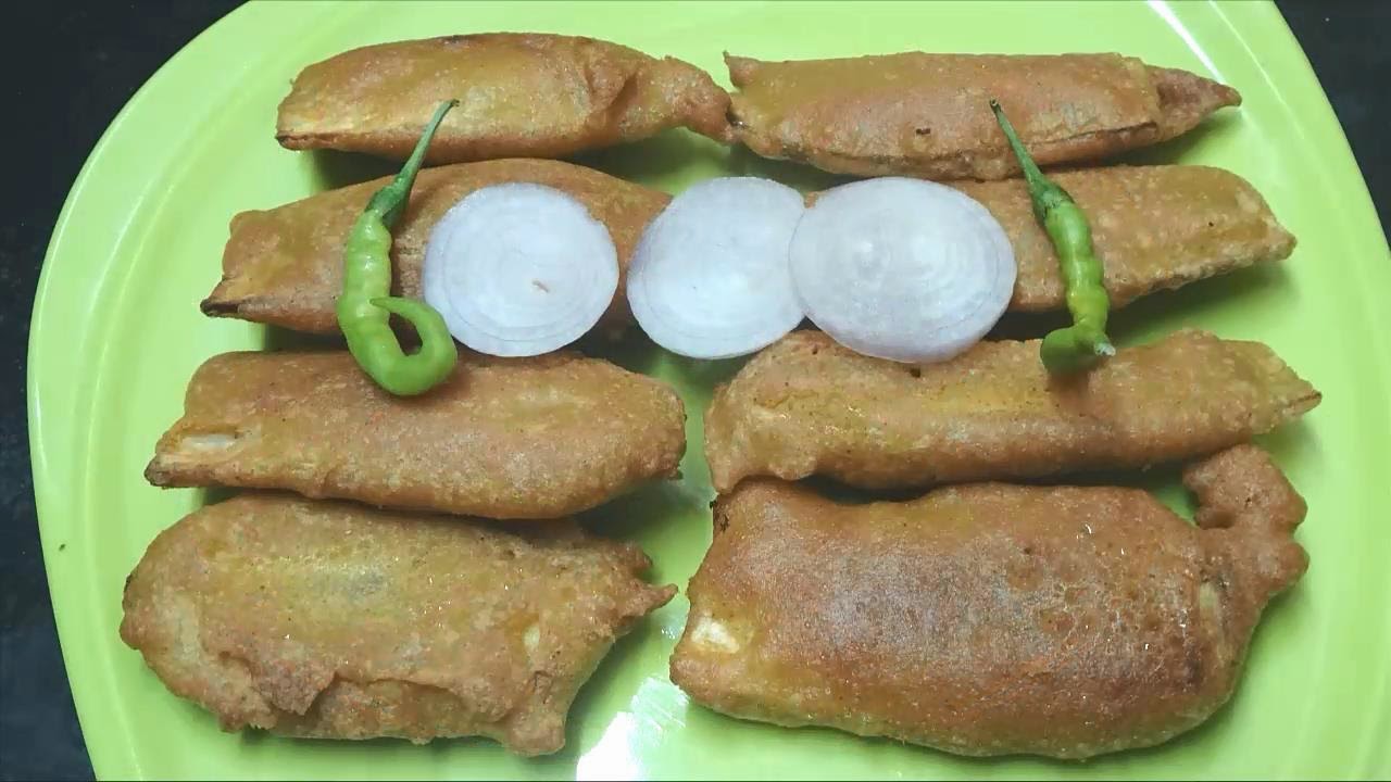 Raw Banana Bajji / Aratikaya Bajji / Kela Bajji Recipe Table